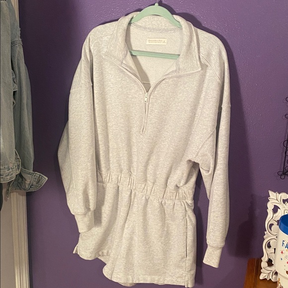 Abercrombie & Fitch Heather Gray Lounge Romper - Picture 3 of 6